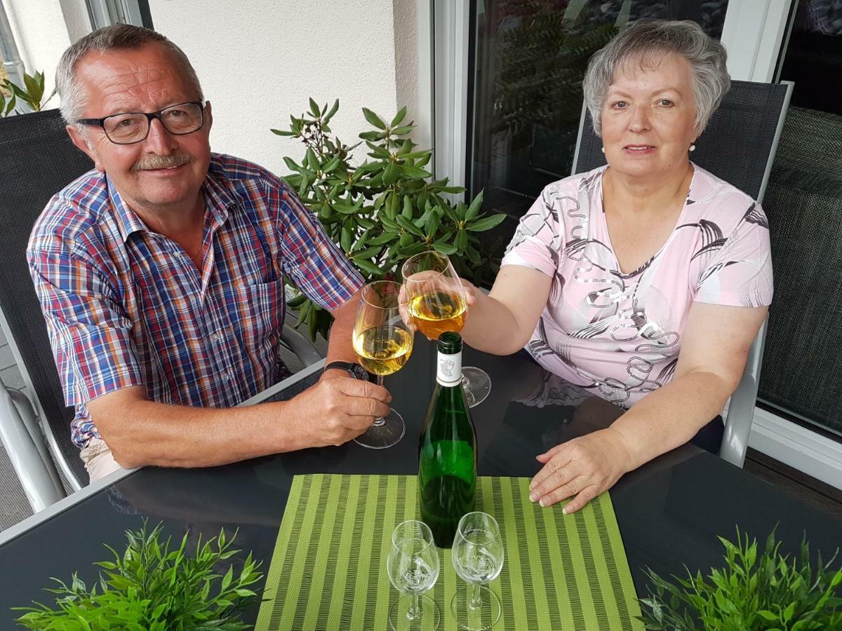Ferienwohnung Moritz Sankt Aldegund Bagian luar foto